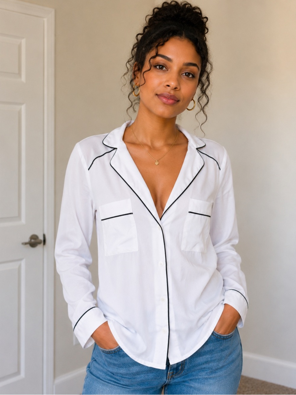 Renamed Boutique White Contrast Trim Blouse Colorblock Business Casual Size M
